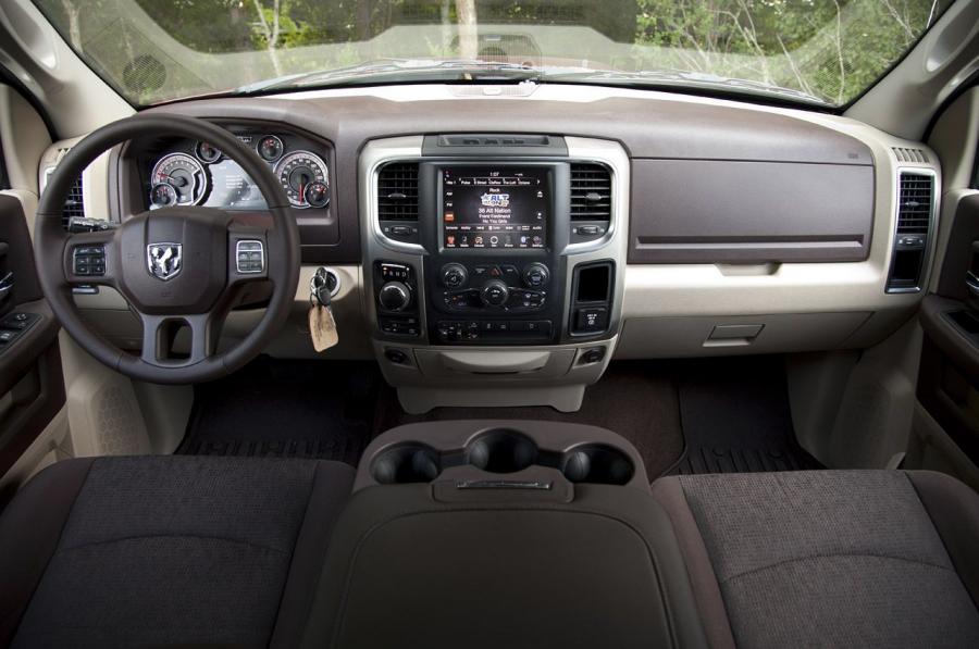  Dodge Ram 1500 Crew Cab SLT 4x4 2013 года  (фото 17 из 29)
